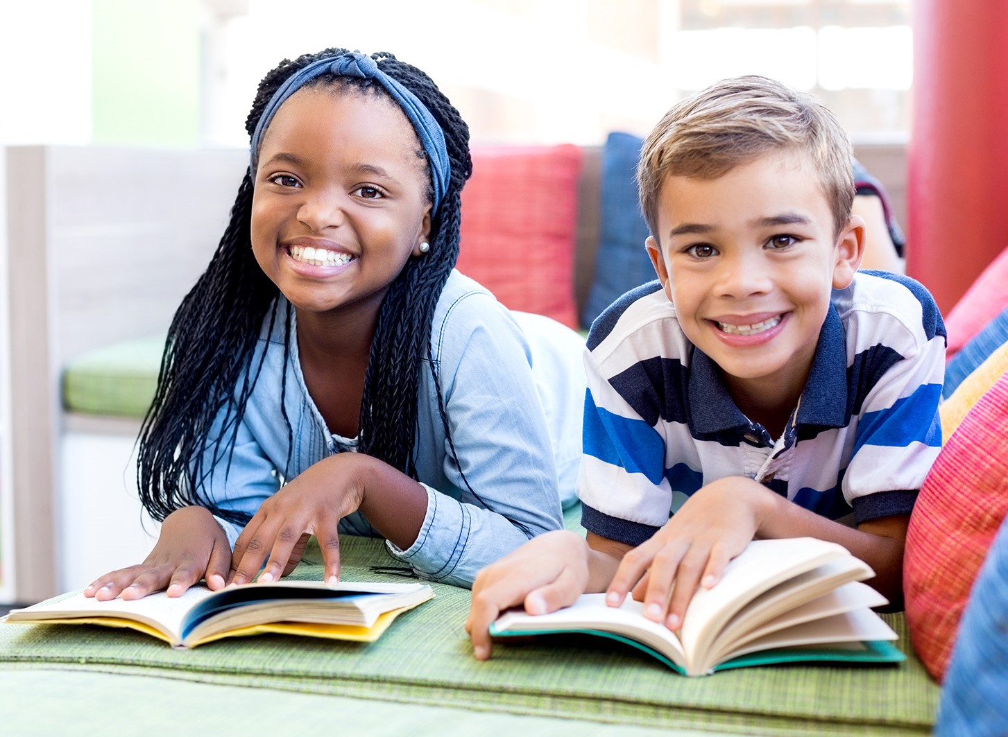 Boy+and+girl+reading